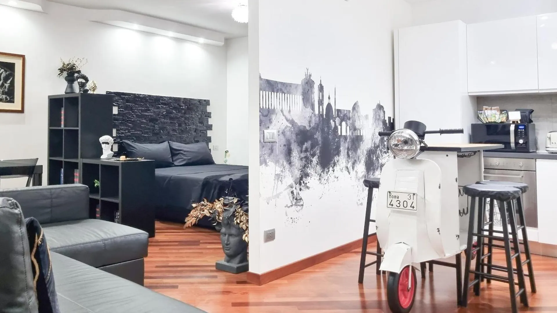 Colosseum Luxury Suite location